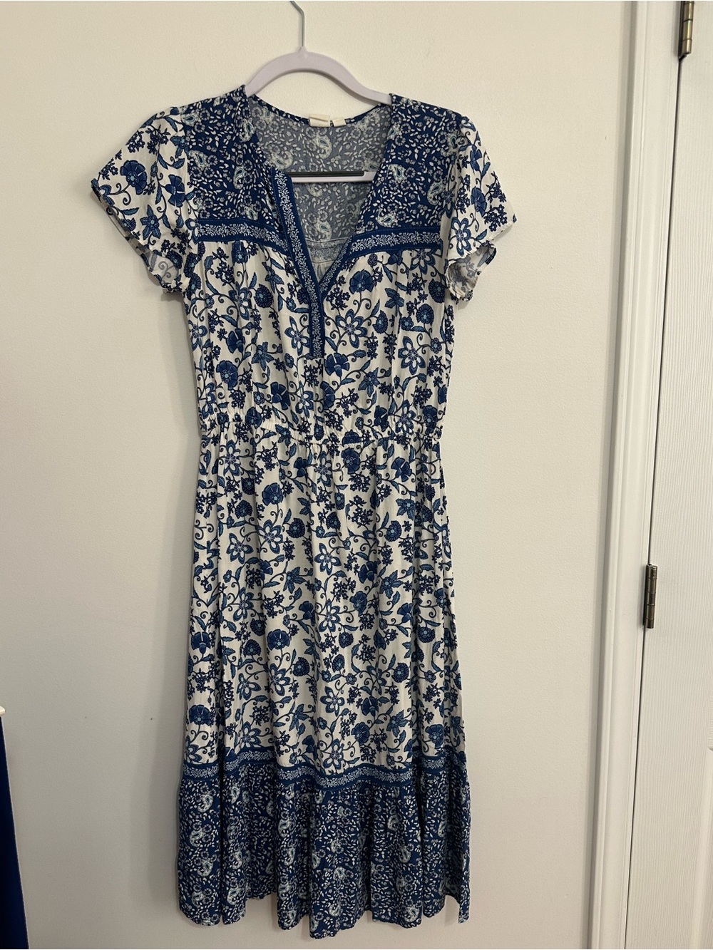 Gap Blue and White Floral Midi Dress Size S